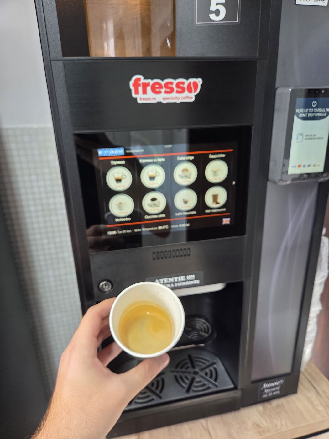 Espresso cu cremă, proaspăt preparat